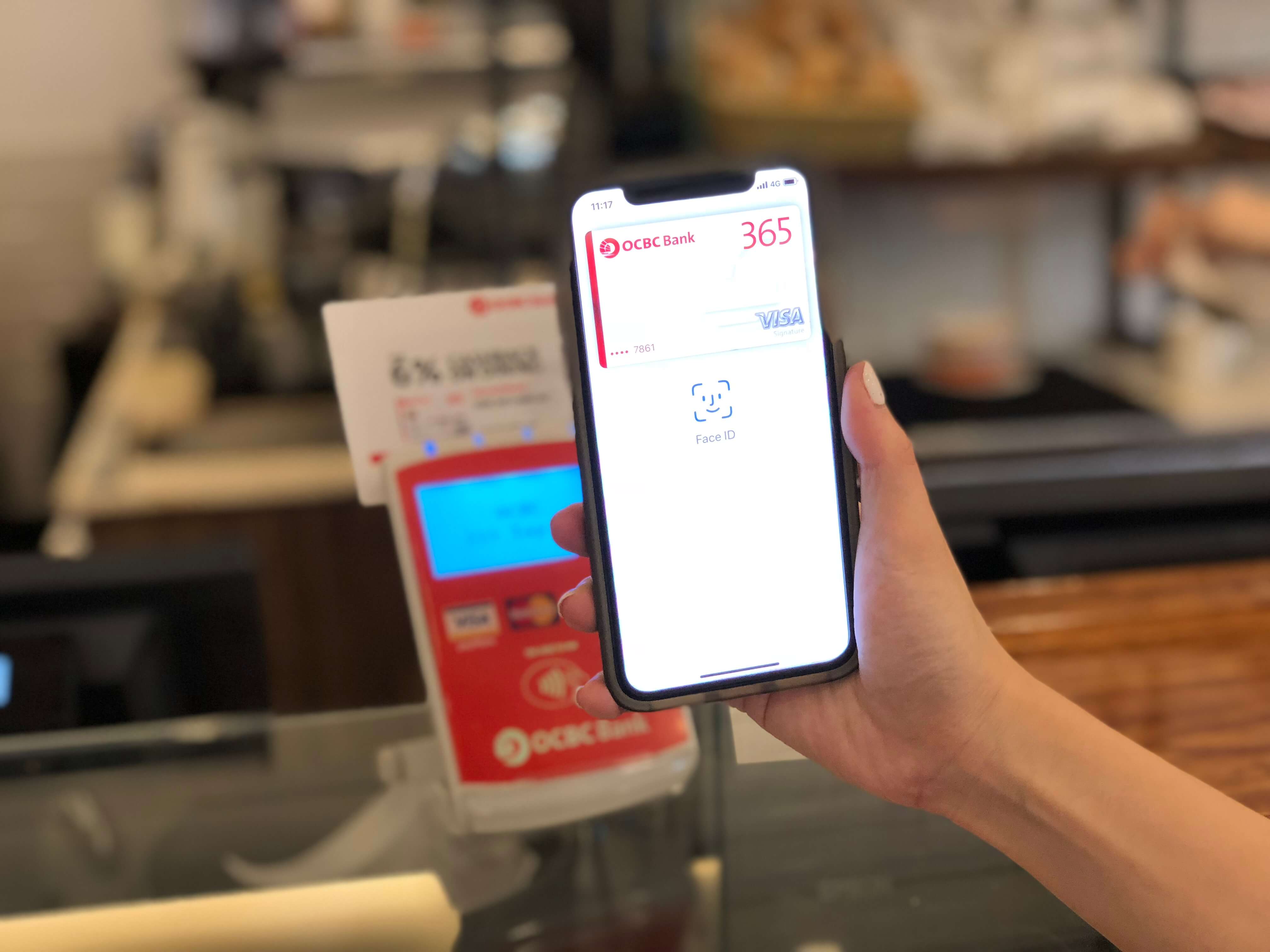 /iwov-resources/sg/ocbc/gbc/img/media/Releases/2018/Listing Thumbnail/ocbc instant approval and provisioning (9).jpg